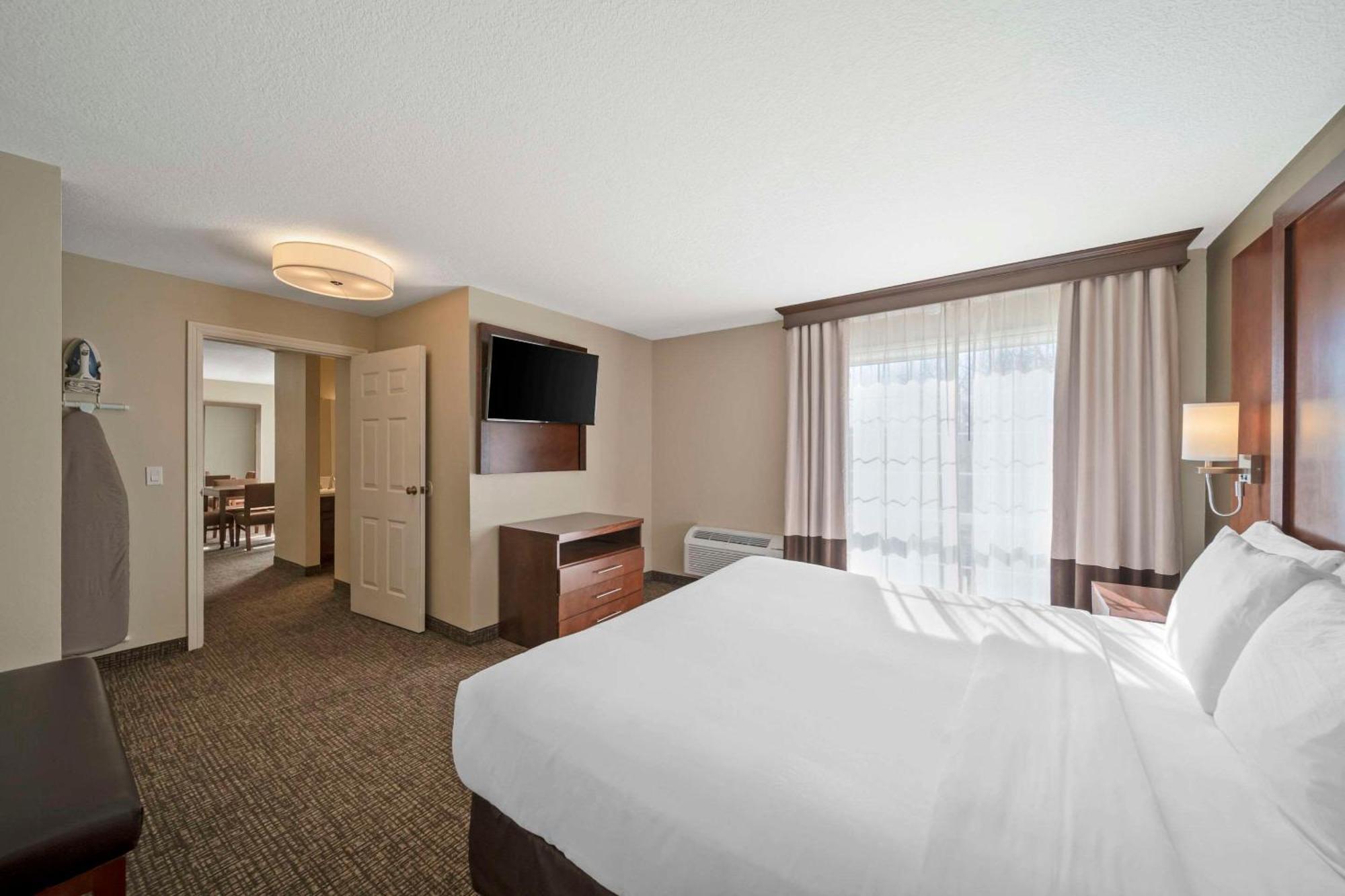 Comfort Suites Red Bluff Near I-5 מראה חיצוני תמונה