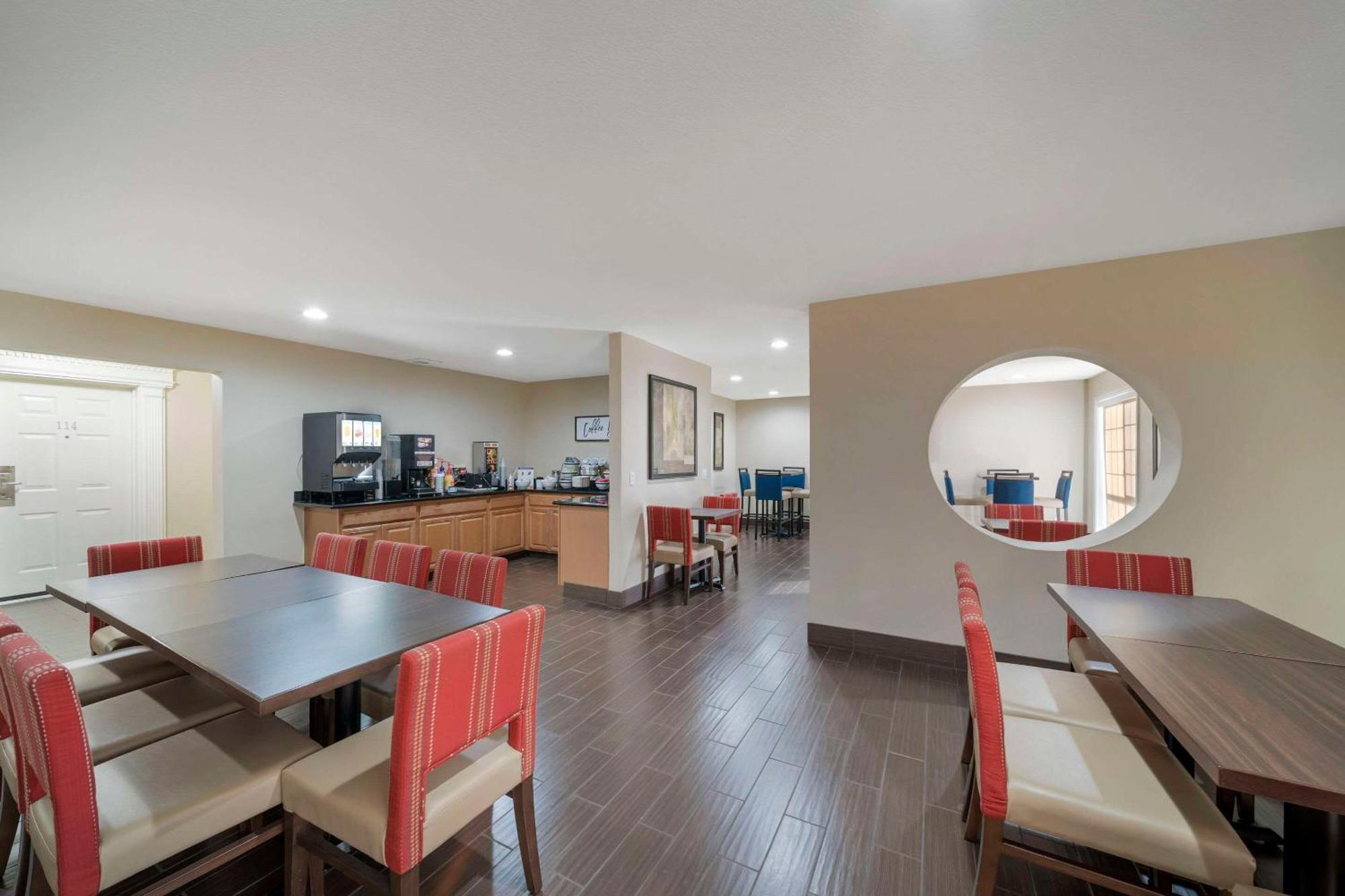 Comfort Suites Red Bluff Near I-5 מראה חיצוני תמונה